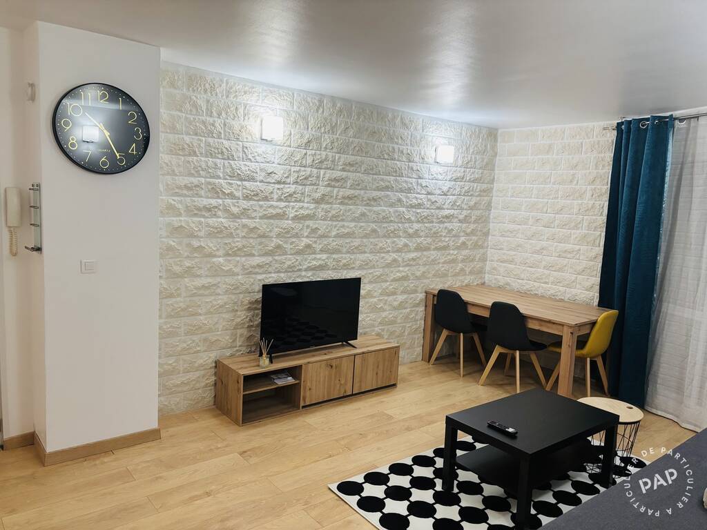 Room Place de la Fraternité in Longjumeau
