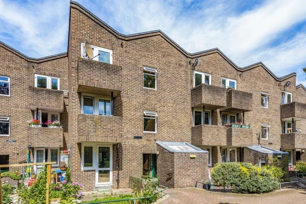 Flat Burlington Close in City of Westminster