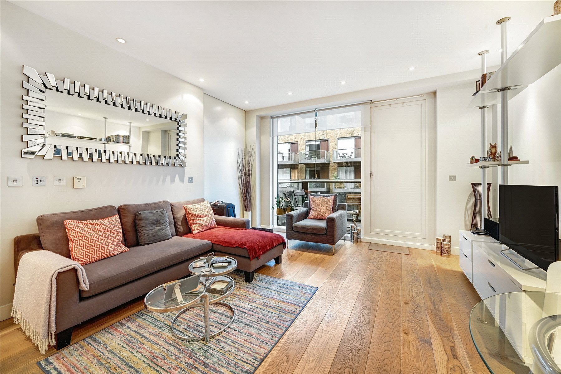 Flat Gatliff Road in London