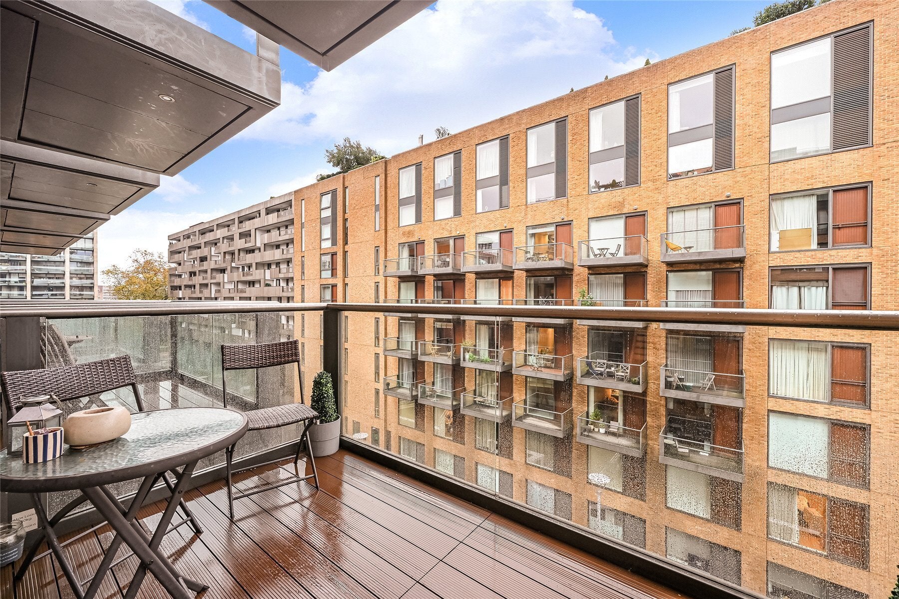 Flat Gatliff Road in London