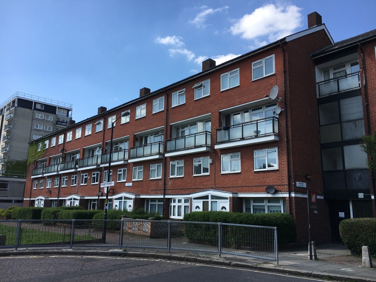 Room Olney Road in Greater London