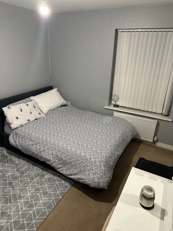 Room High Main Drive in Nottingham