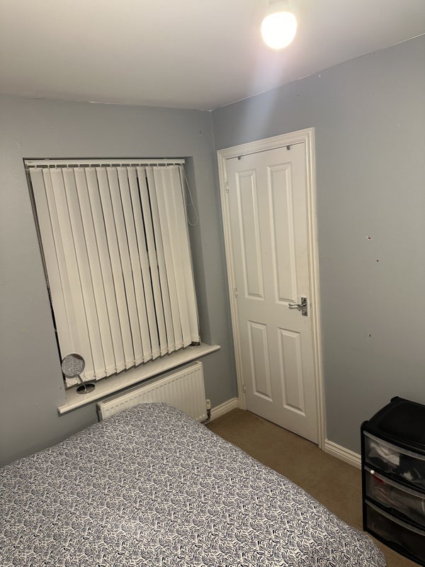 Room High Main Drive in Nottingham
