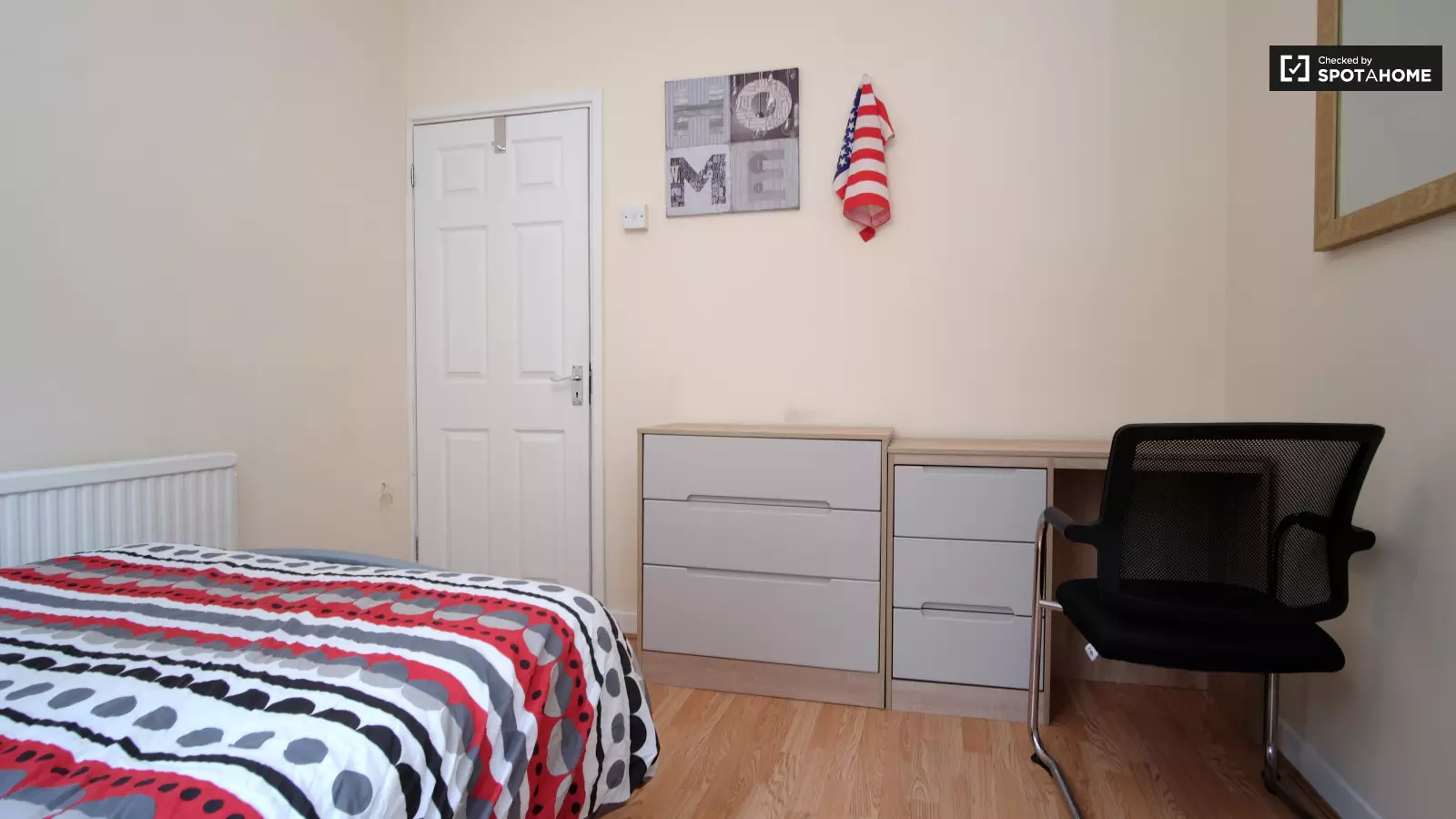Room Gill Street in Greater London