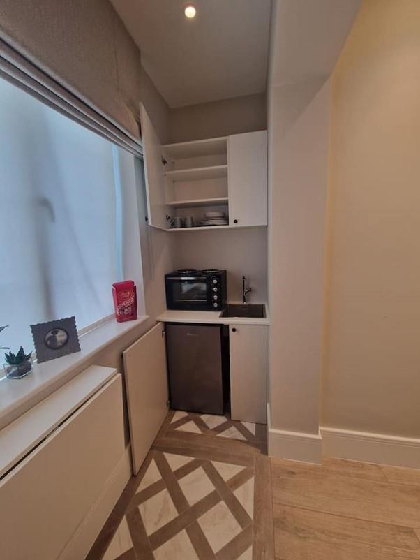 Flat Wykeham Road in Greater London