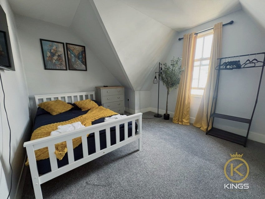 Room Ladies Mile in Portsmouth