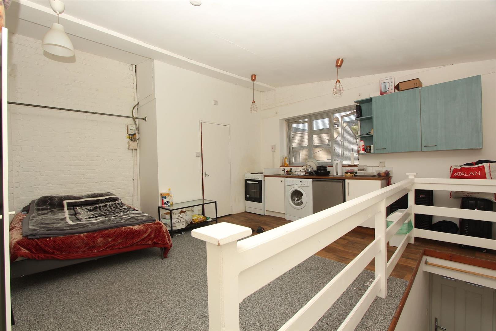 Flat Manley Court in Greater London