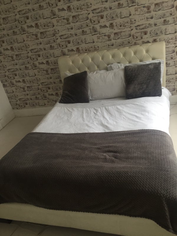 Room Ranelagh Road in Greater London