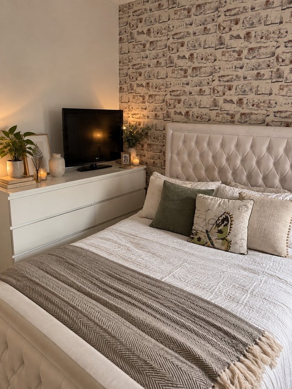 Room Ranelagh Road in Greater London