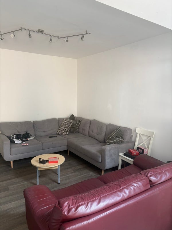 Room Teversal Avenue in Nottingham