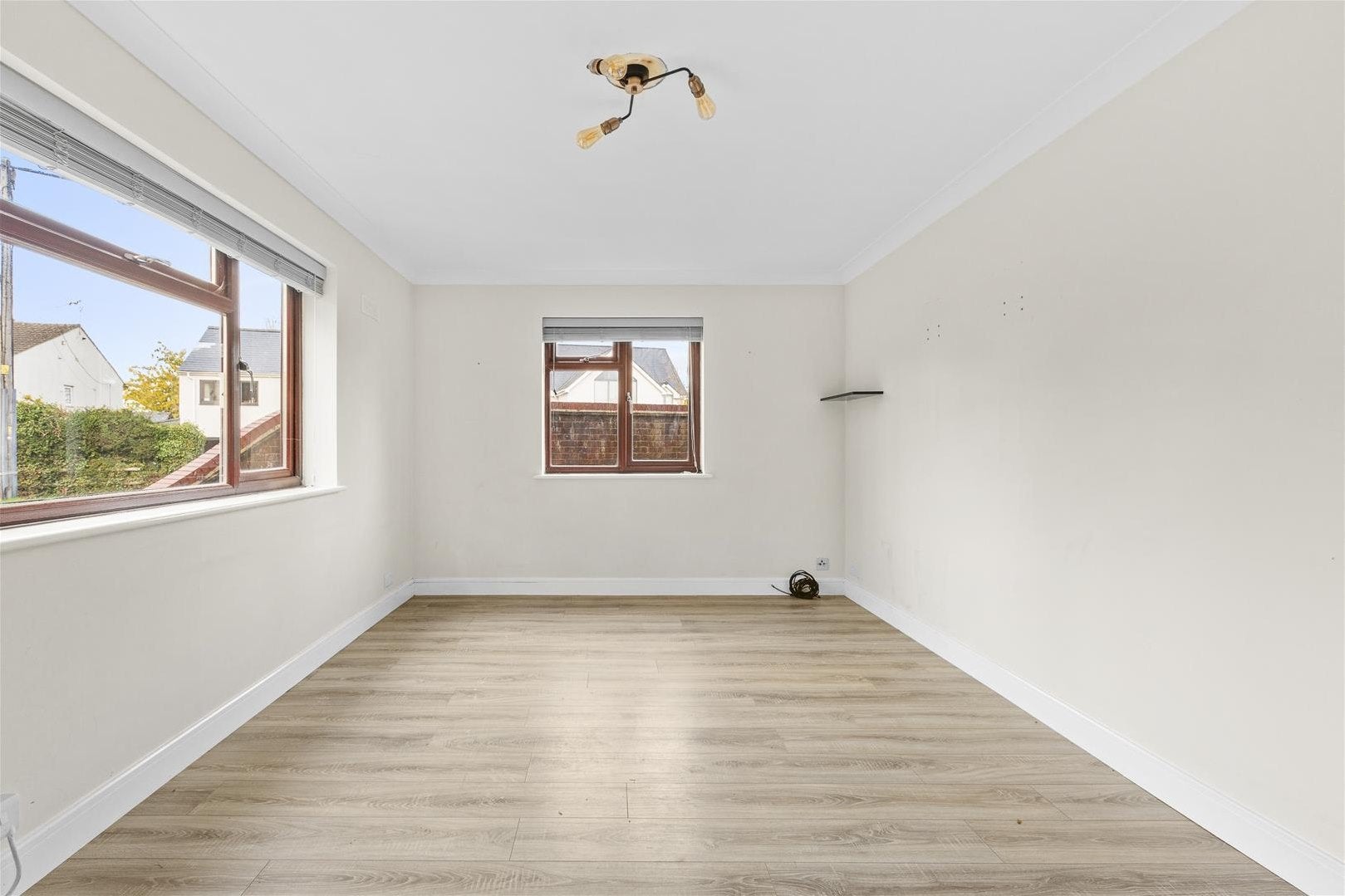 Flat Parsley Close in Aston Clinton