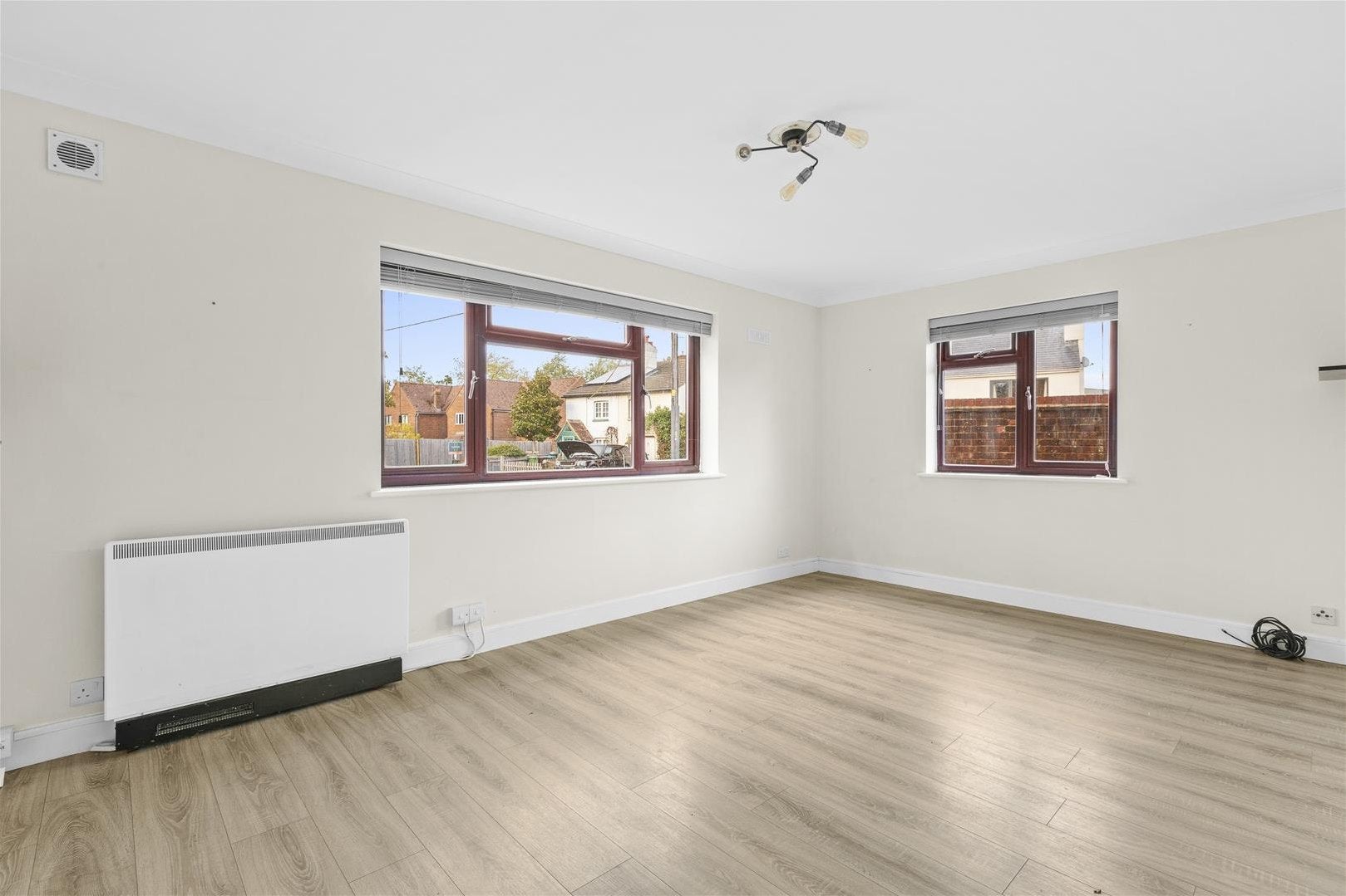 Flat Parsley Close in Aston Clinton