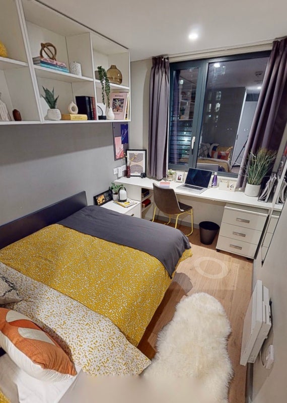 Room Staniforth Street in Birmingham