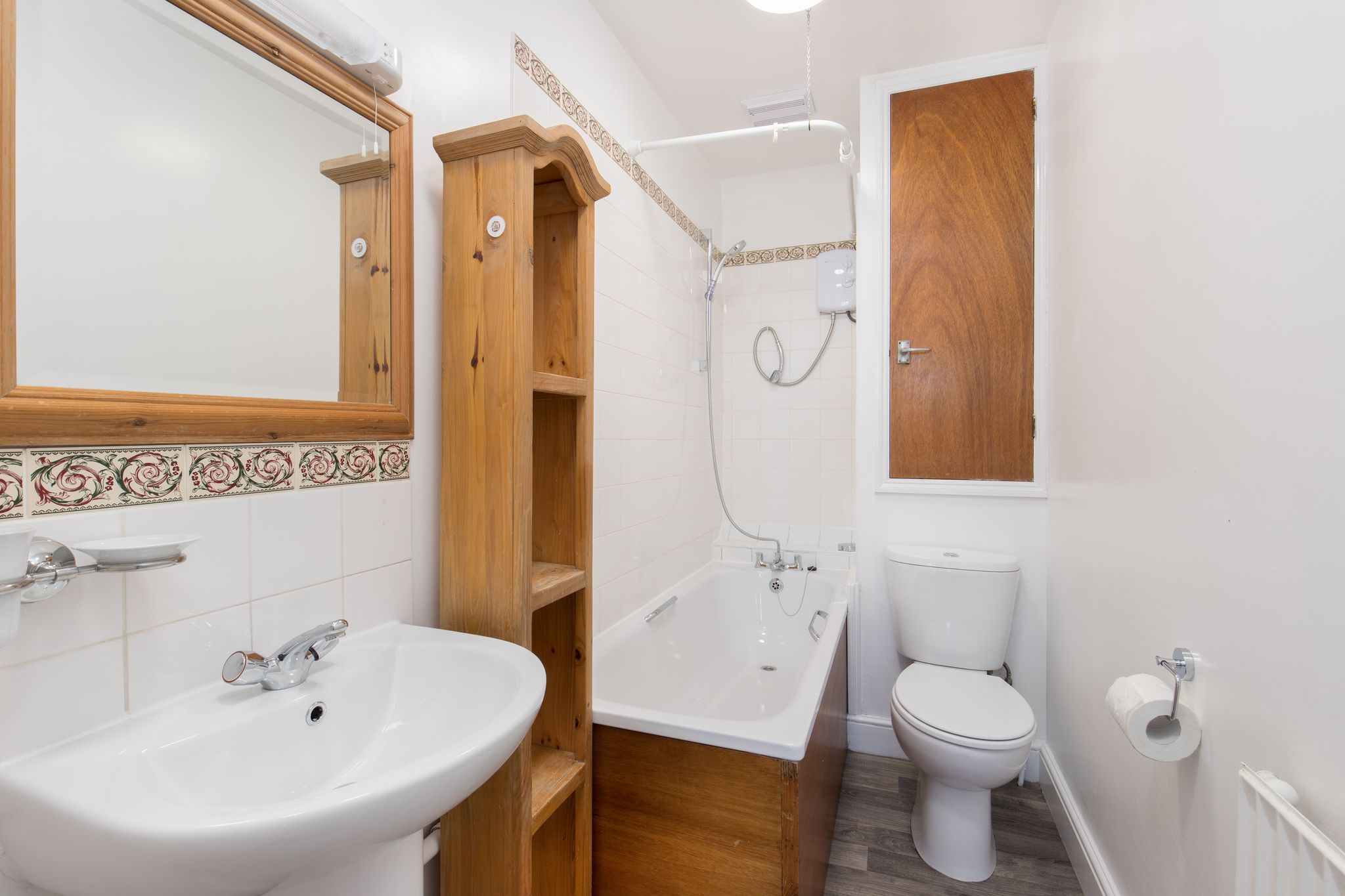 Flat Goldhawk Road in Greater London