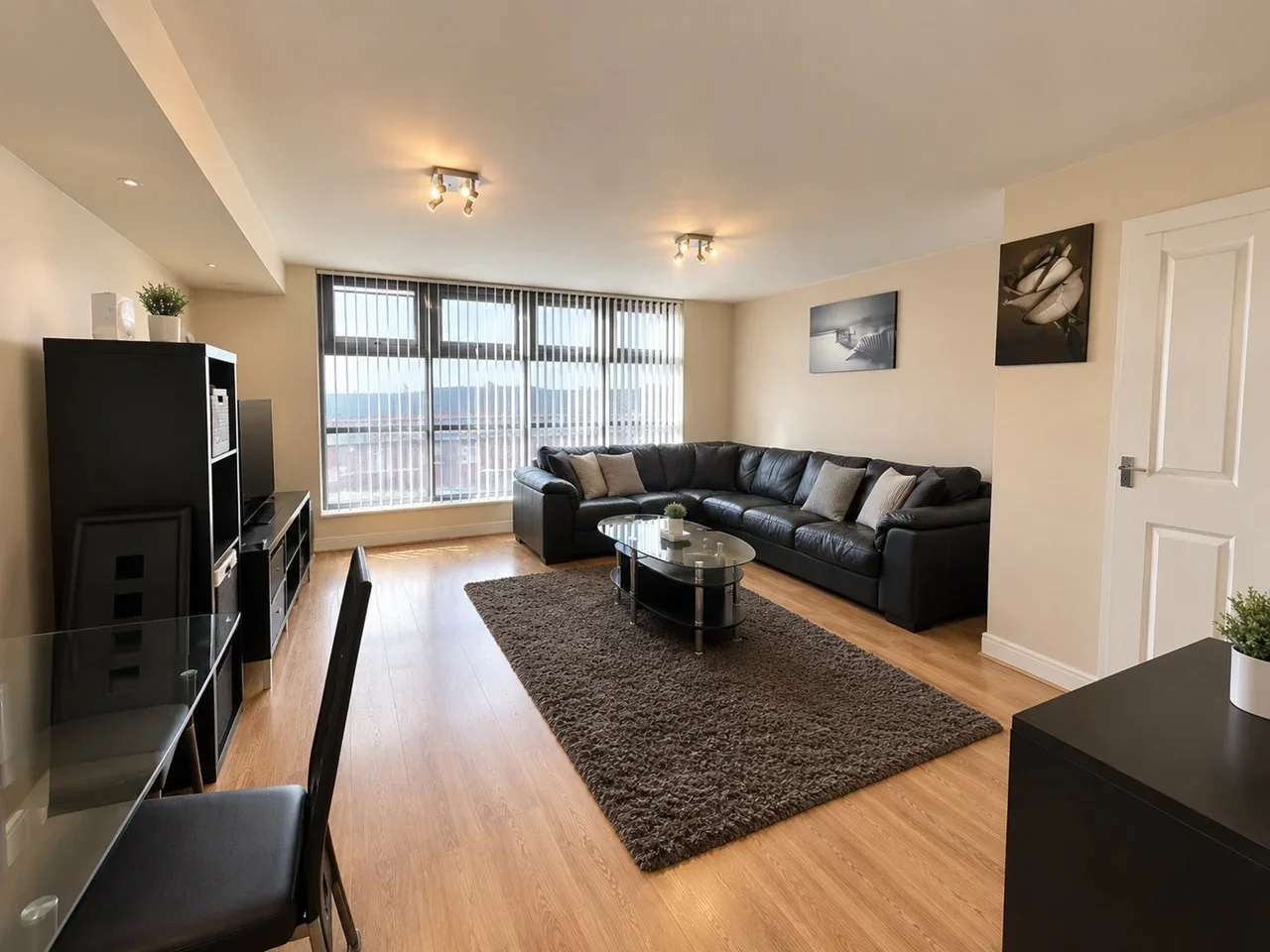 Flat Bramley Crescent in Greater London
