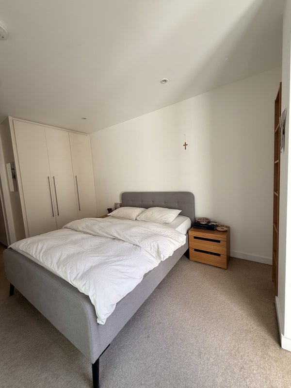 Room Logan Close in Greater London