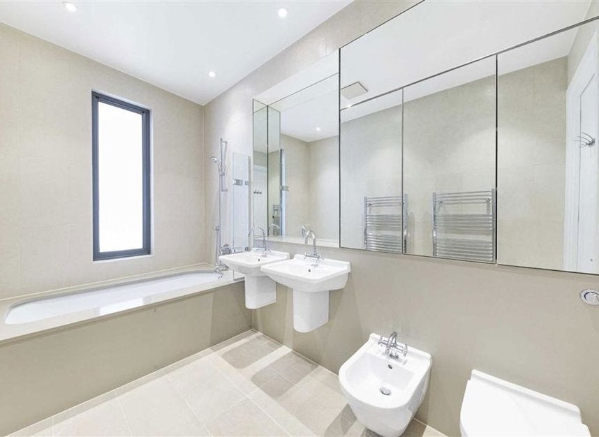 Flat Winchester Walk in Greater London