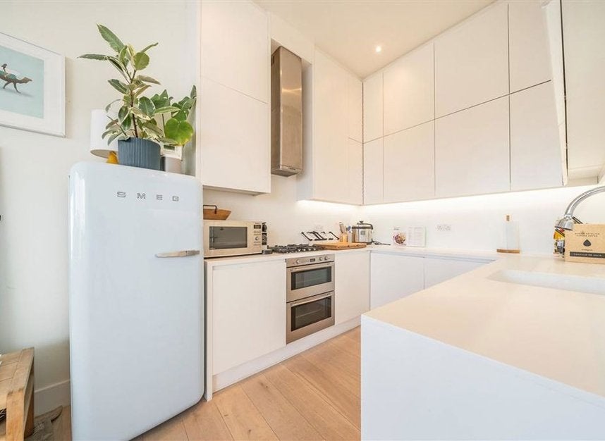 Flat Winchester Walk in Greater London