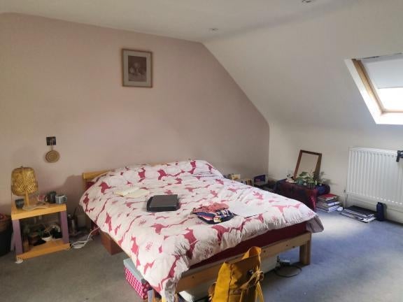 Room Russell Road in Greater London