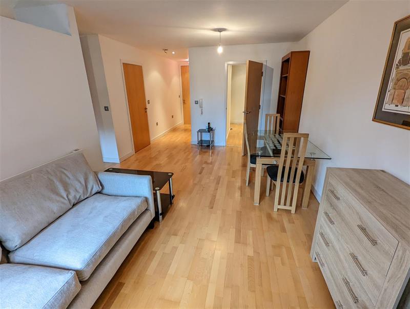 Flat Lower Byrom Street in Manchester