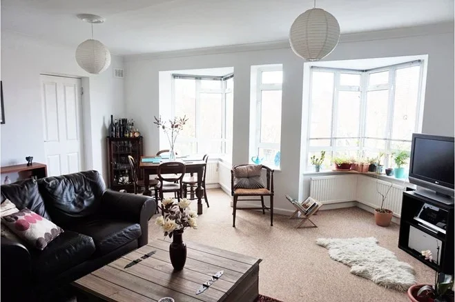 Flat Mowbray Road in Greater London