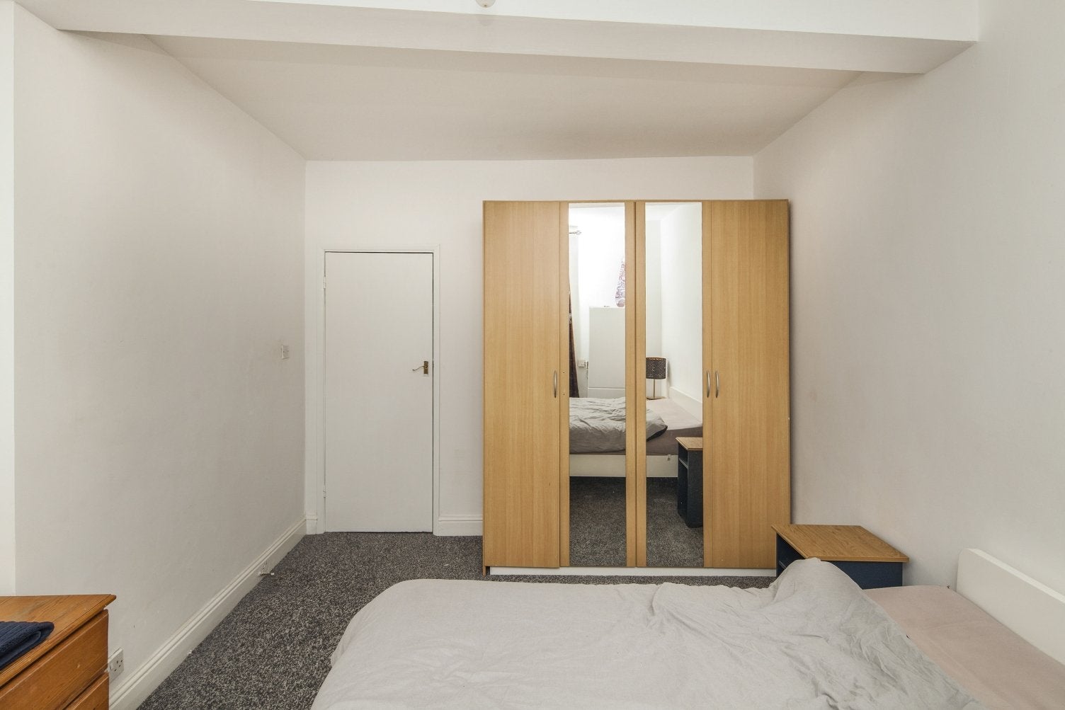 Flat Camberwell Church Street in Greater London