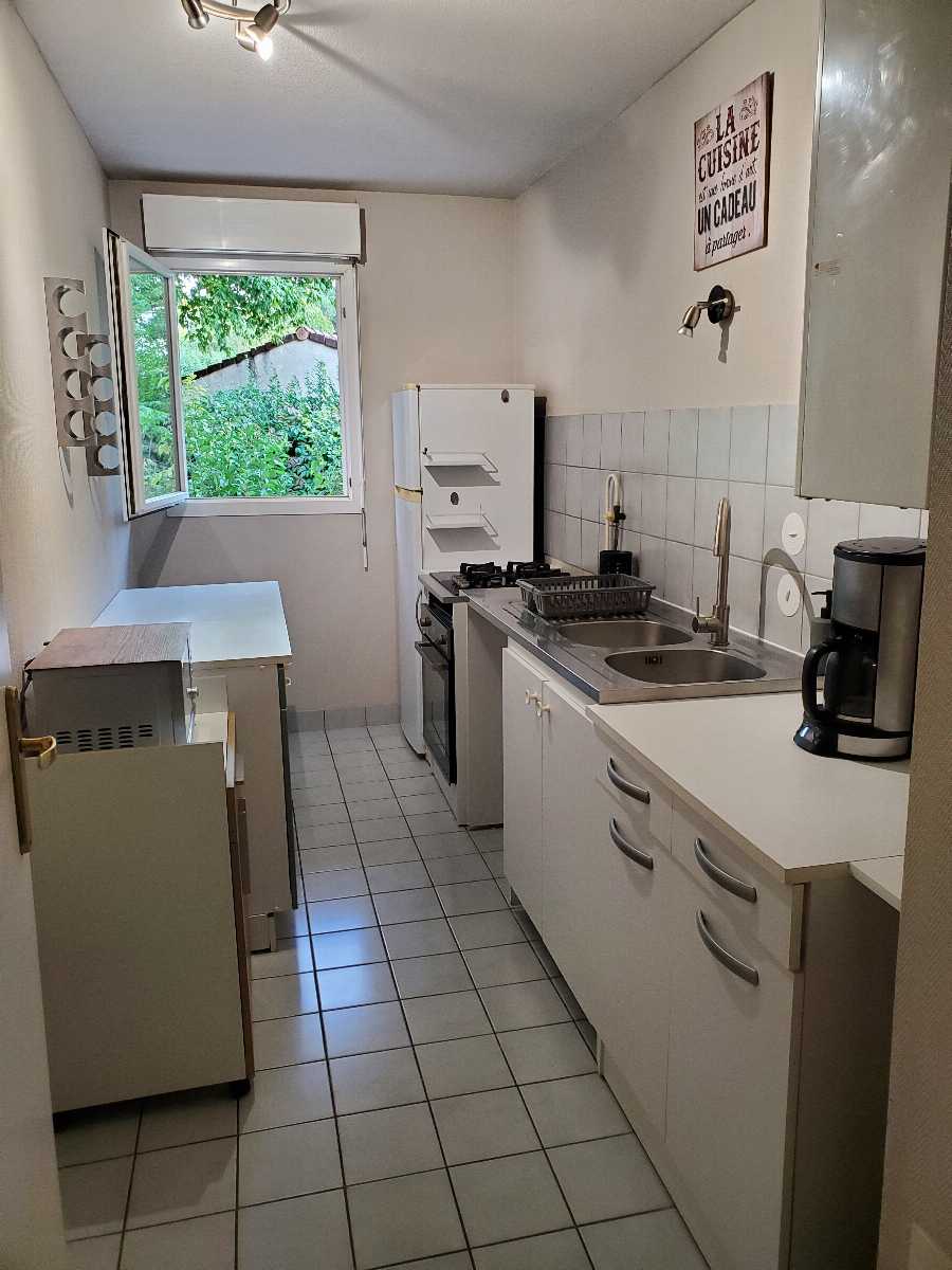 Flat Rue des Fuchsias in Pessac