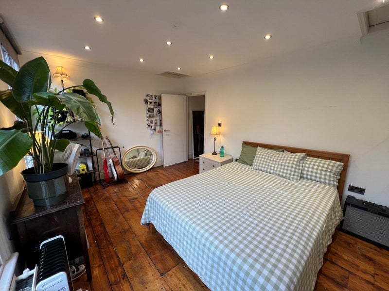 Room Wynyatt Street in Greater London