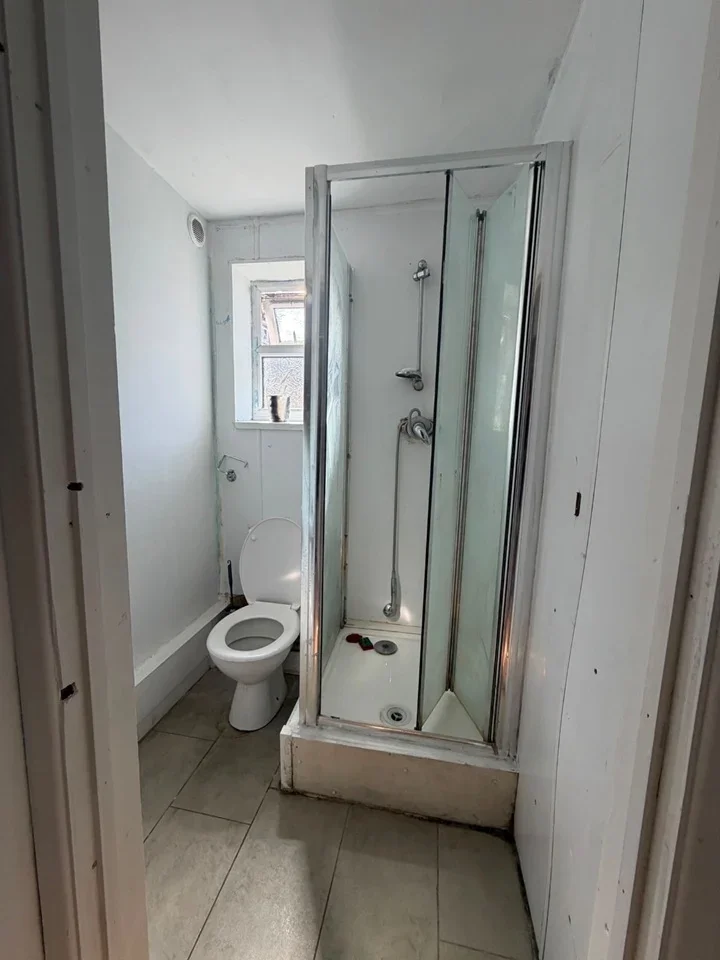 Flat Salisbury Road in Greater London