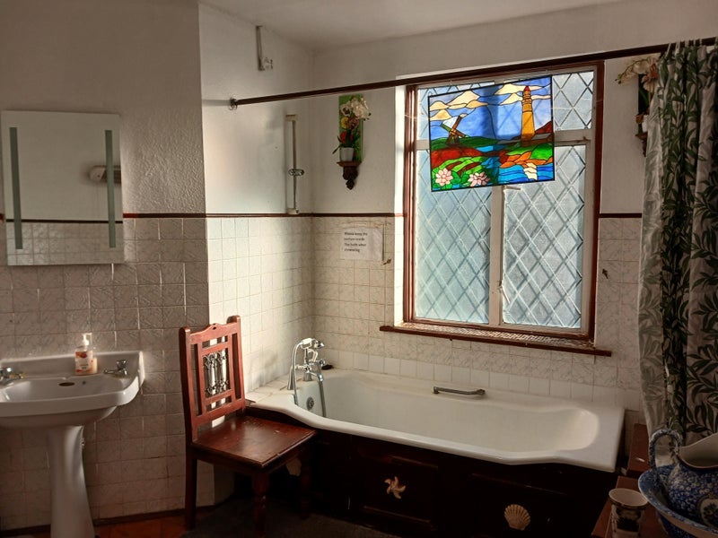 Room Dawson Road in Greater London