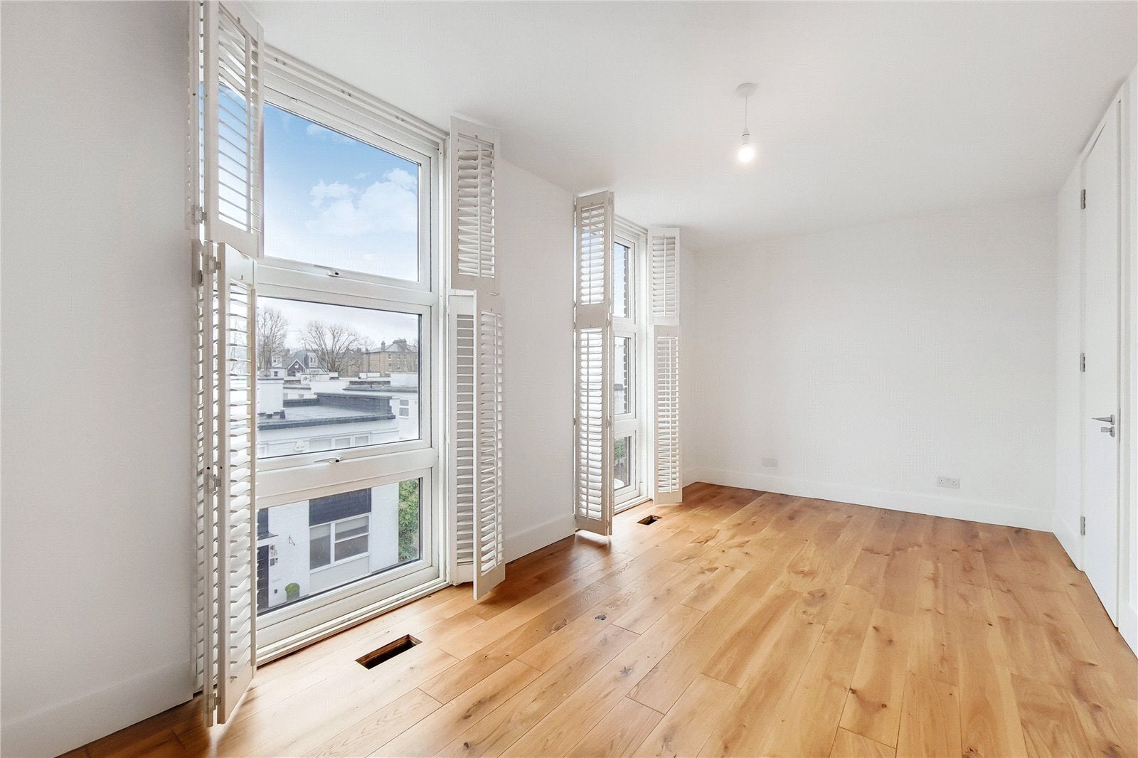 House Quickswood in Greater London