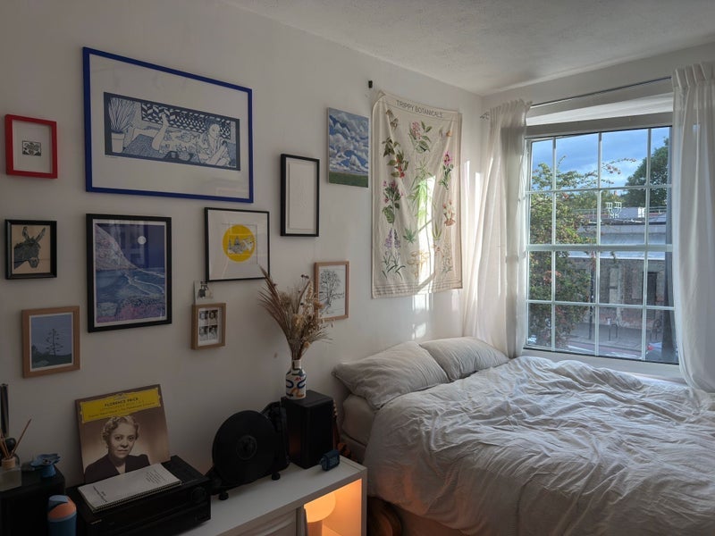 Room Kennington Park Road in Greater London