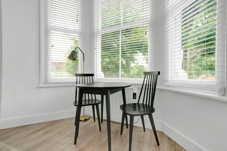 Flat St Quintin Avenue in Greater London