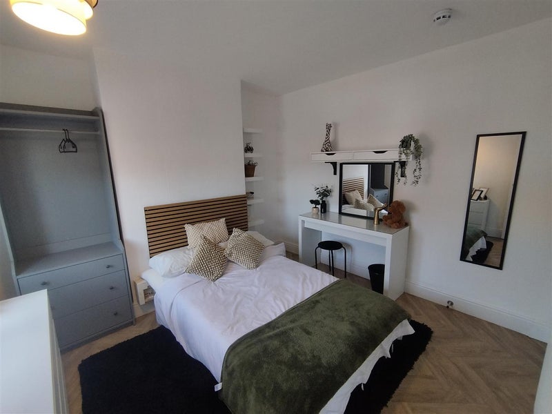 Room Priestsic Road in Ashfield