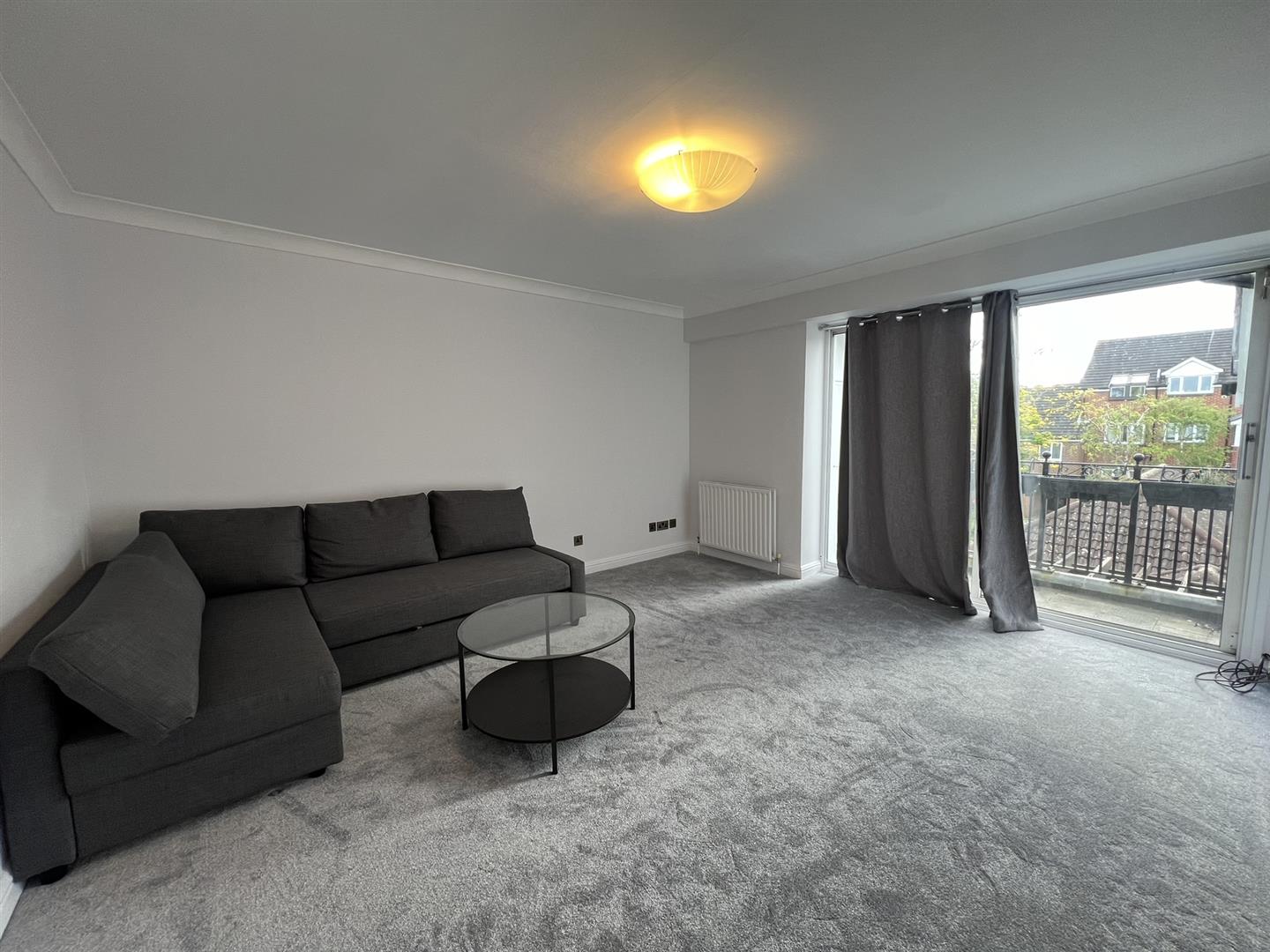 Flat Manor Way in Hertsmere