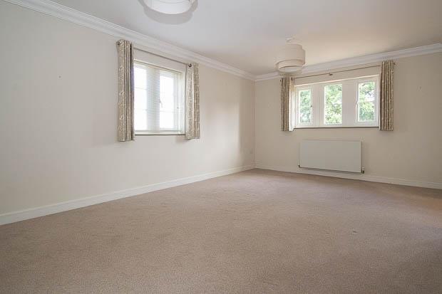 Flat Northcroft in Cheltenham