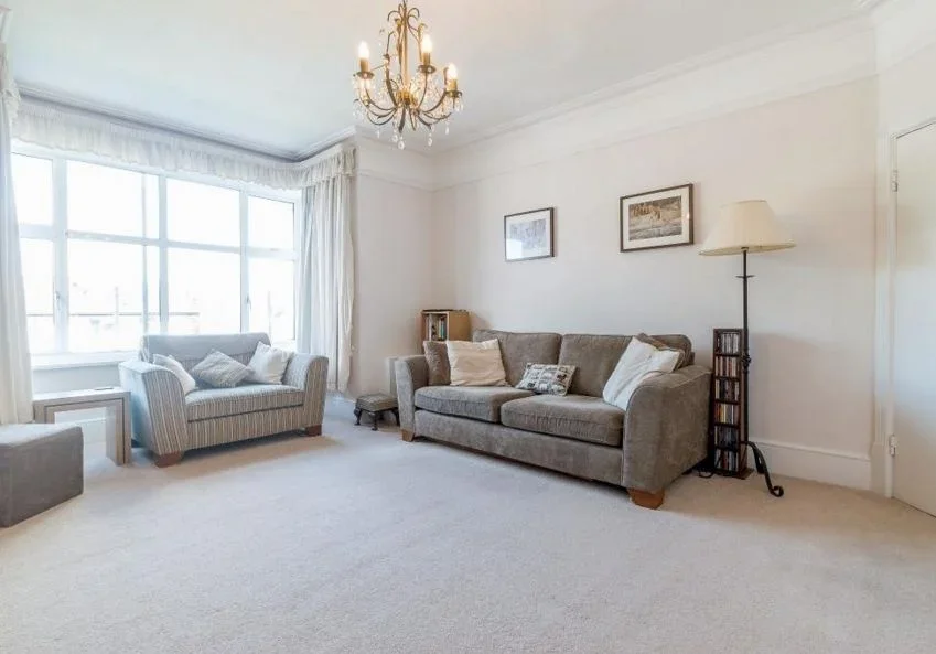 Flat Devonshire Road in Greater London