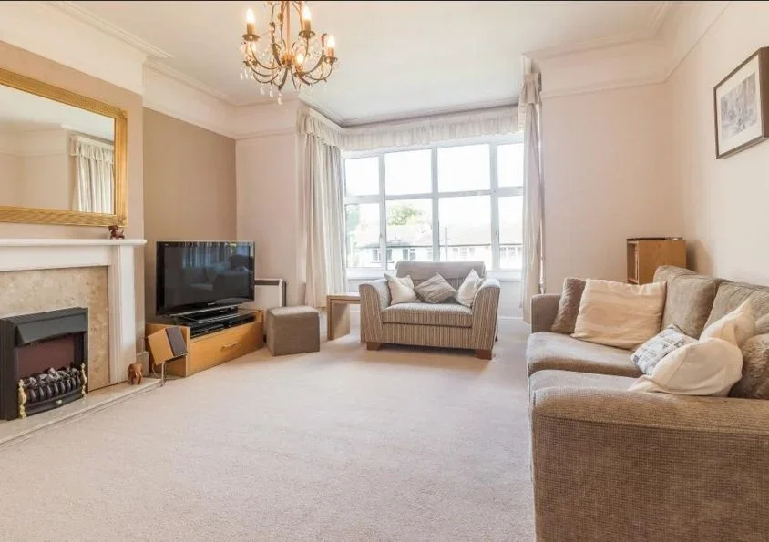 Flat Devonshire Road in Greater London