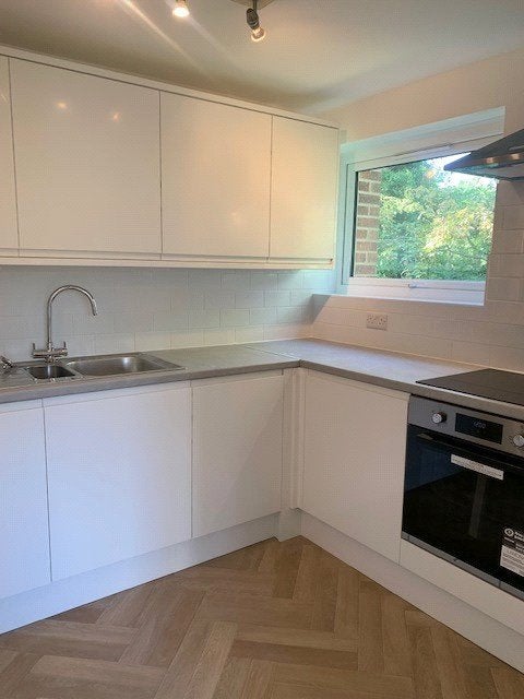 Flat Aurum Close in Reigate and Banstead