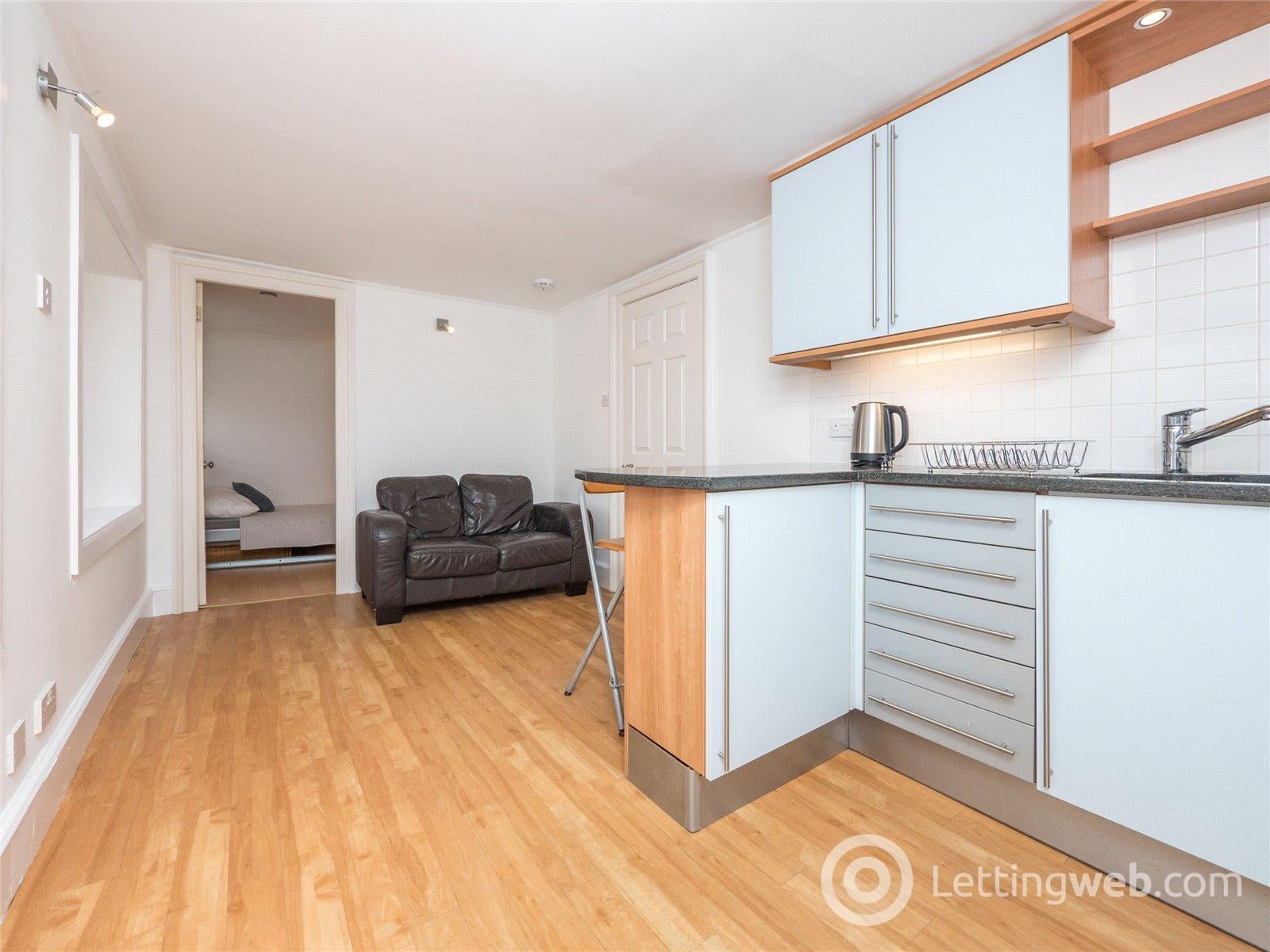 Flat Giles Street in Edinburgh