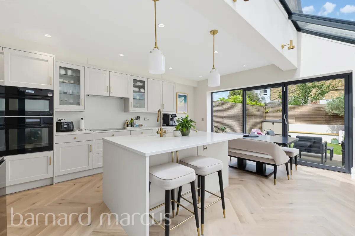 House Ravensbury Road in Greater London