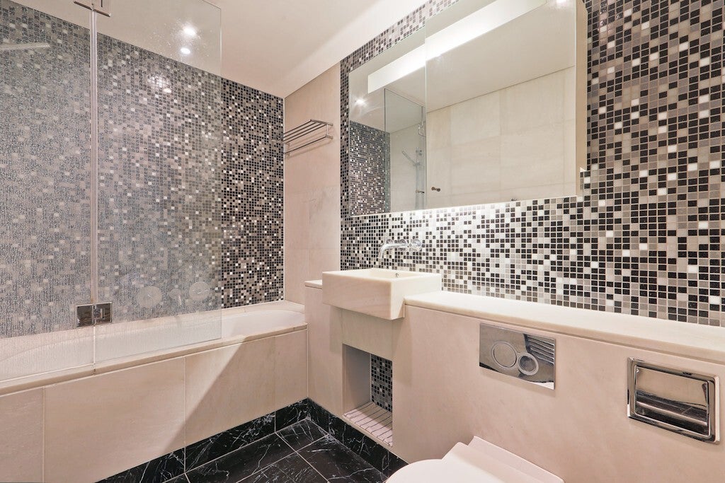 Flat Millharbour in Greater London