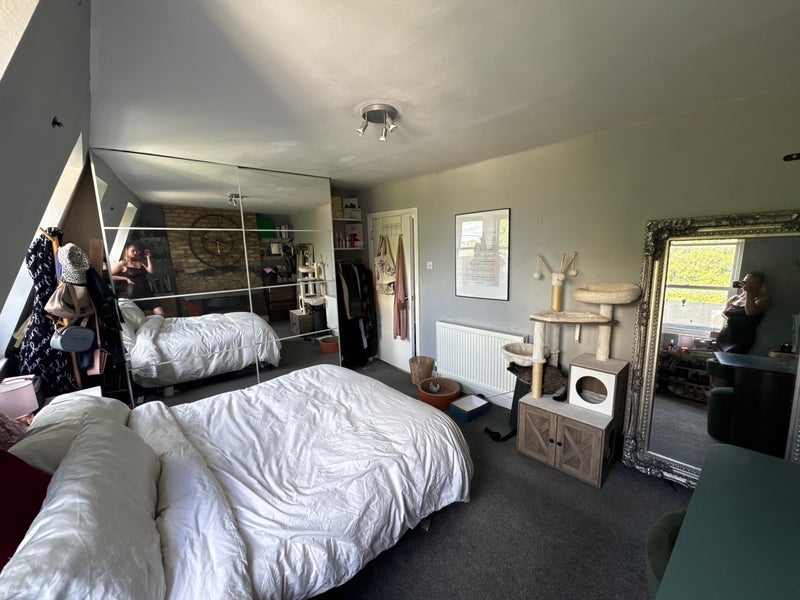 Room Haverstock Hill in Greater London