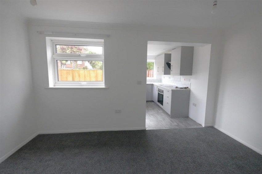 House Henfield Close in Worthing