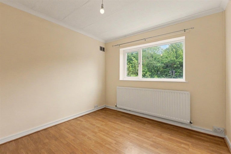 Flat Dalehouse Lane in Kenilworth