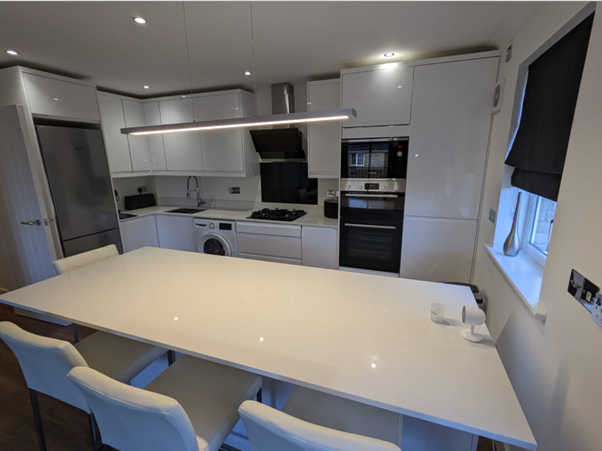 Flat Delfont Close in Crawley