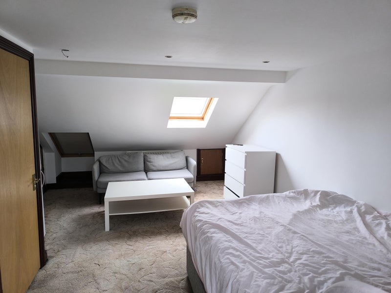 Room Kendal Avenue in Greater London