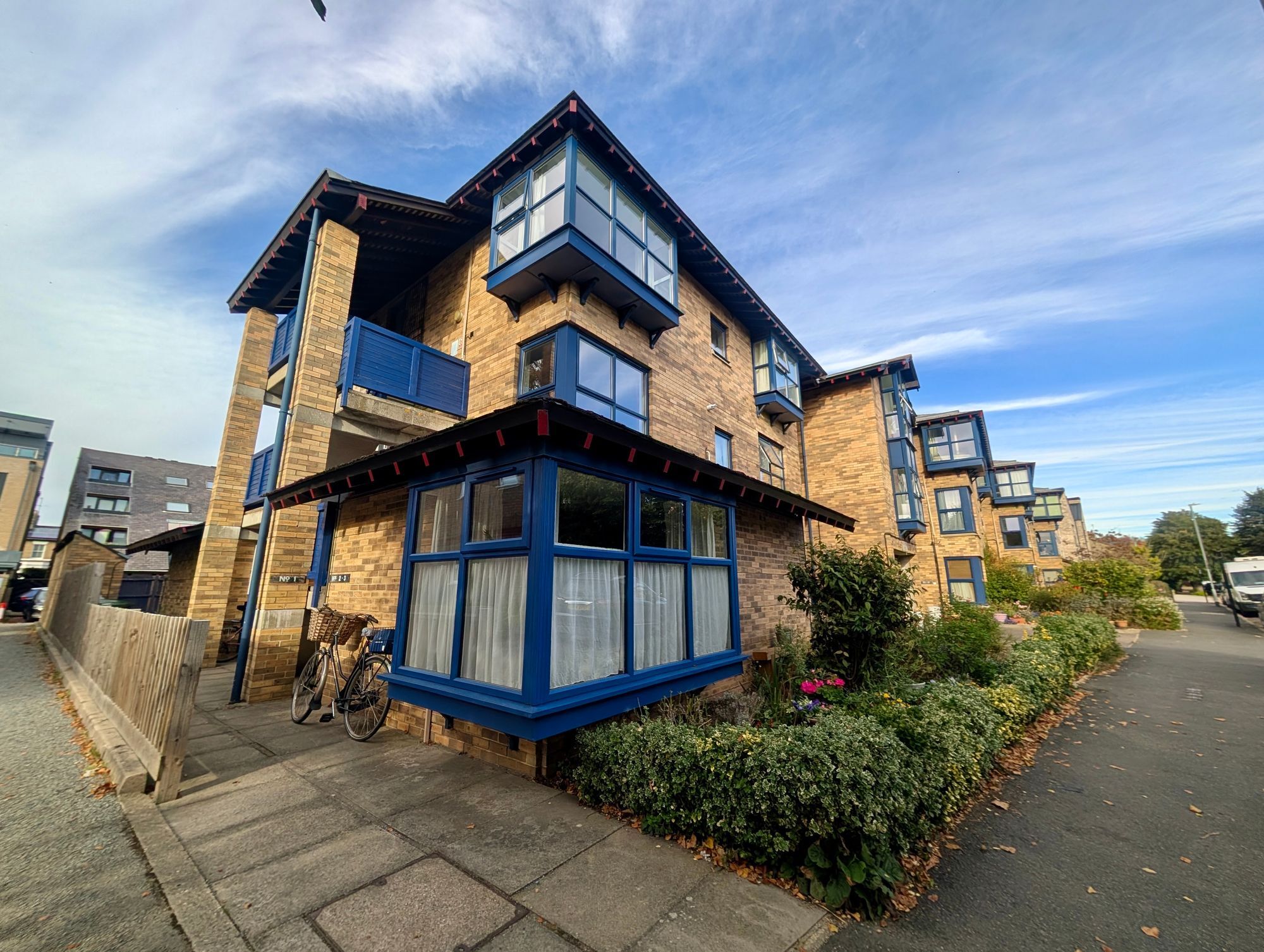 Flat Hamilton Road in Cambridge