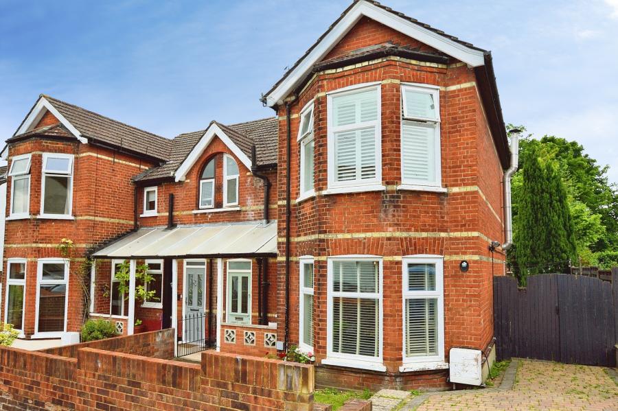 House Cornwall Road in St Albans