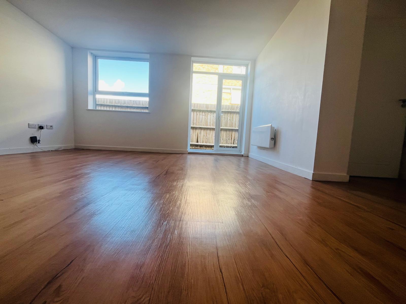 Flat Baxter Avenue in Southend-on-Sea